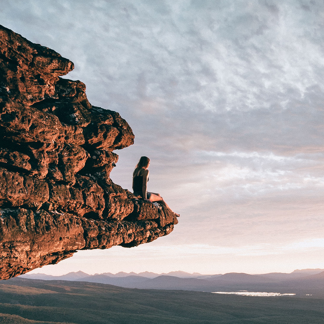 Woman_in_Mountain_Scenic